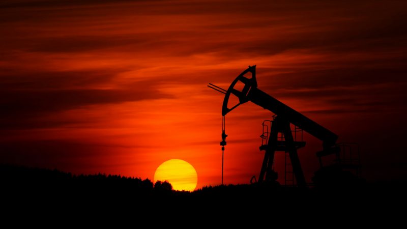 Oil prices falling on record low
